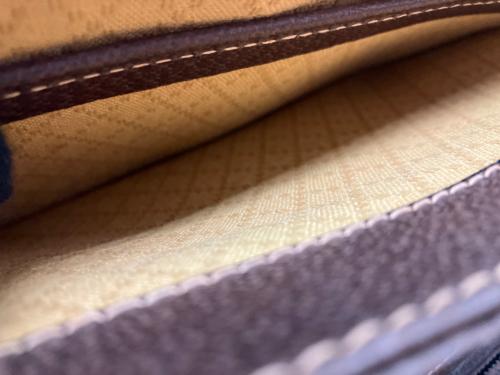 GUCCI（グッチ）GUCCI (グッチ) ワンショルダーバッグ ブラウンの古着・服飾アイテム