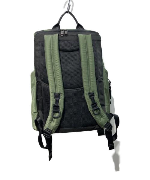 TUMI（トゥミ）TUMI (トゥミ) リュック カーキの古着・服飾アイテム