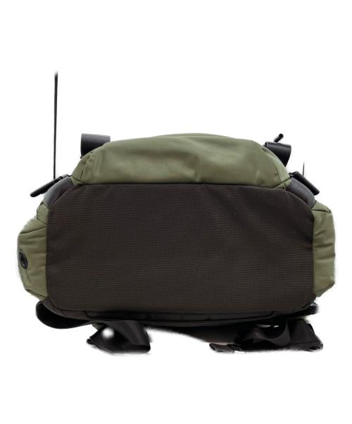 TUMI（トゥミ）TUMI (トゥミ) リュック カーキの古着・服飾アイテム