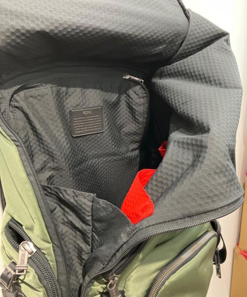 TUMI（トゥミ）TUMI (トゥミ) リュック カーキの古着・服飾アイテム
