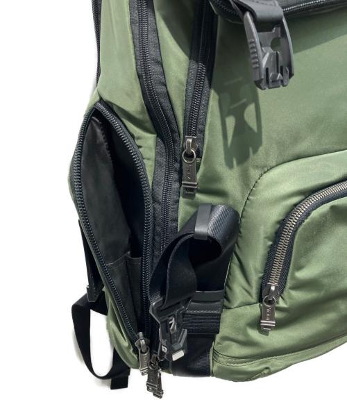 TUMI（トゥミ）TUMI (トゥミ) リュック カーキの古着・服飾アイテム