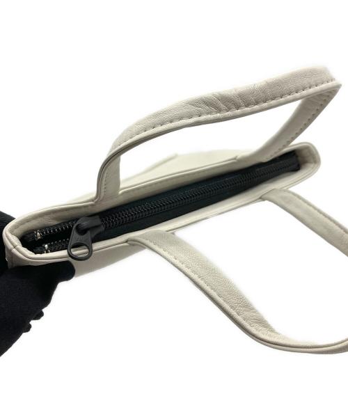 YOHJI YAMAMOTO（ヨウジヤマモト）YOHJI YAMAMOTO (ヨウジヤマモト) ミニバッグ ホワイトの古着・服飾アイテム