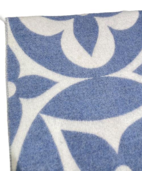 LOUIS VUITTON（ルイ ヴィトン）LOUIS VUITTON (ルイ ヴィトン) LVメダリオンマフラー ホワイト×ブルーの古着・服飾アイテム