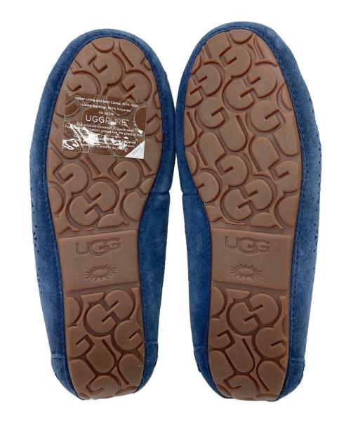 UGG（アグ）UGG (アグ) ムートンリボンローファー　 ネイビー サイズ:US8 未使用品の古着・服飾アイテム
