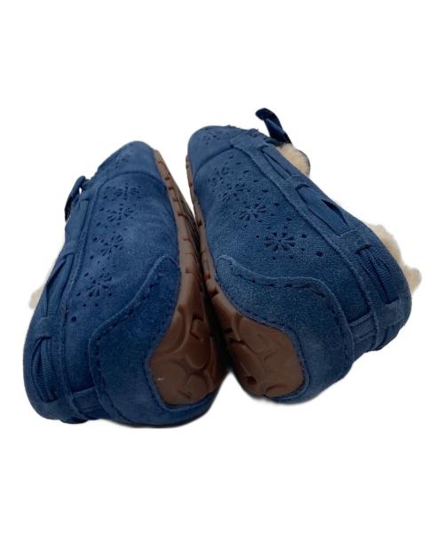 UGG（アグ）UGG (アグ) ムートンリボンローファー　 ネイビー サイズ:US8 未使用品の古着・服飾アイテム