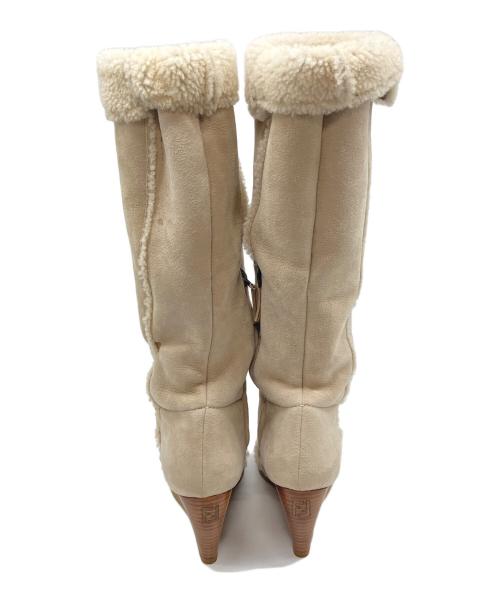 FENDI（フェンディ）FENDI (フェンディ) ムートンブーツ　ロングブーツ　イタリア製 ベージュ サイズ:37 1／2の古着・服飾アイテム
