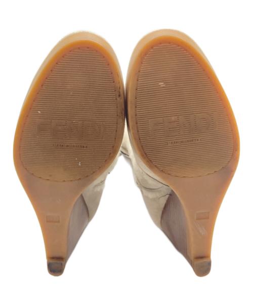 FENDI（フェンディ）FENDI (フェンディ) ムートンブーツ　ロングブーツ　イタリア製 ベージュ サイズ:37 1／2の古着・服飾アイテム