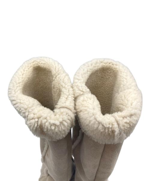 FENDI（フェンディ）FENDI (フェンディ) ムートンブーツ　ロングブーツ　イタリア製 ベージュ サイズ:37 1／2の古着・服飾アイテム