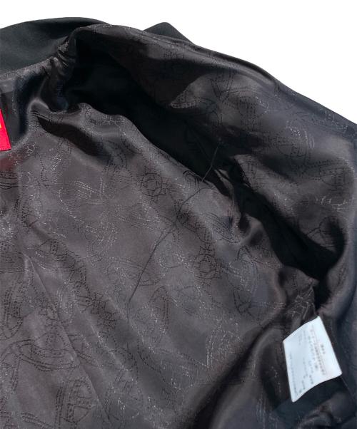 Vivienne Westwood RED LABEL（ヴィヴィアンウエストウッドレッドレーベル）Vivienne Westwood RED LABEL (ヴィヴィアンウエストウッドレッドレーベル) オーブボタン変形ペプラムラブジャケット ブラック サイズ:2の古着・服飾アイテム
