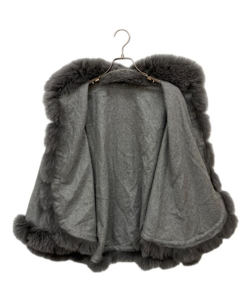 SAGA FURS（サガファーズ）SAGA FURS (サガファーズ) ファー付ポンチョ グレー サイズ:M~Lの古着・服飾アイテム