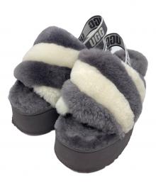 UGG（アグ）の古着「ディスコストライプ スライド」｜グレー