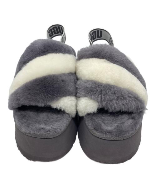 UGG（アグ）UGG (アグ) ディスコストライプ スライド グレー サイズ:23の古着・服飾アイテム