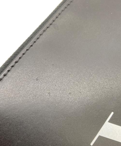 VALENTINO（ヴァレンティノ）VALENTINO (ヴァレンティノ) クラッチバッグ ブラックの古着・服飾アイテム