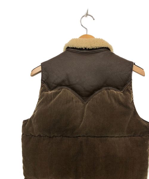 RockyMountainFeatherBed（ロッキーマウンテンフェザーベッド）RockyMountainFeatherBed (ロッキーマウンテンフェザーベッド) ダウンベスト ブラウン サイズ:36の古着・服飾アイテム
