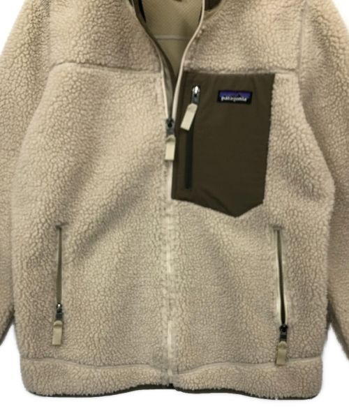 Patagonia（パタゴニア）Patagonia (パタゴニア) フリースジャケット アイボリー×オリーブ サイズ:Sの古着・服飾アイテム