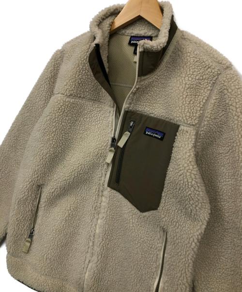 Patagonia（パタゴニア）Patagonia (パタゴニア) フリースジャケット アイボリー×オリーブ サイズ:Sの古着・服飾アイテム