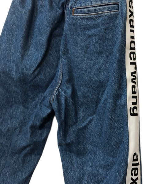 ALEXANDER WANG（アレキサンダー・ワン）ALEXANDER WANG (アレキサンダーワン) サイドラインデニムパンツ ブルー サイズ:XSの古着・服飾アイテム