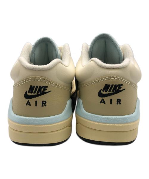 NIKE（ナイキ）NIKE (ナイキ) スニーカー アイボリー サイズ:27.5の古着・服飾アイテム