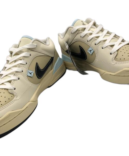 NIKE（ナイキ）NIKE (ナイキ) スニーカー アイボリー サイズ:27.5の古着・服飾アイテム