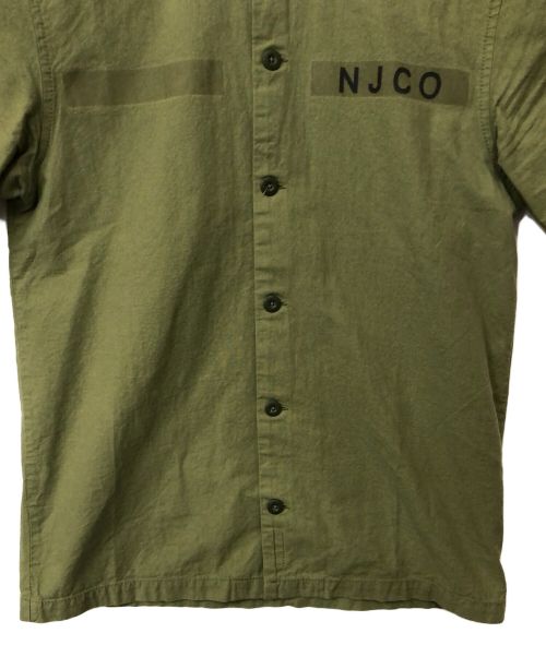 NUDIE JEANS（ヌーディー・ジーンズ）NUDIE JEANS (ヌーディー・ジーンズ) 半袖シャツ オリーブ サイズ:XSの古着・服飾アイテム