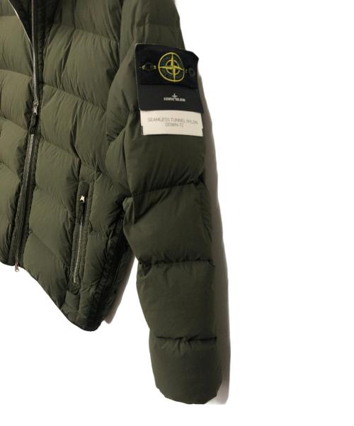STONE ISLAND（ストーンアイランド）STONE ISLAND (ストーンアイランド) ダウンジャケット オリーブ サイズ:XLの古着・服飾アイテム