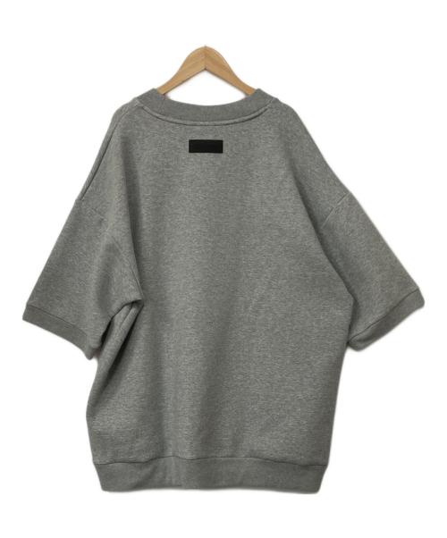 F.C.R.B.（エフシーレアルブリストル）F.C.R.B. (エフシーレアルブリストル) 半袖カットソー グレー サイズ:XLの古着・服飾アイテム