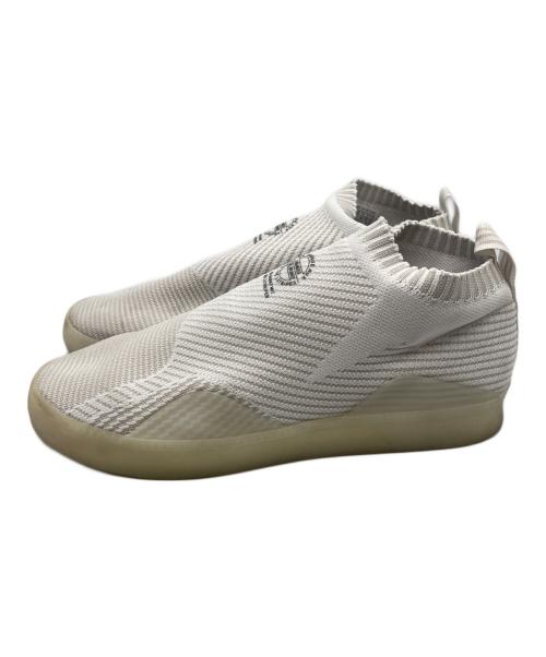 adidas（アディダス）adidas (アディダス) スニーカー ホワイト サイズ:28の古着・服飾アイテム