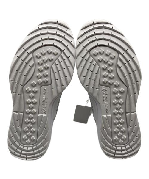 MASTER BUNNY EDITION（マスターバニーエディション）MASTER BUNNY EDITION (マスターバニーエディション) ゴルフシューズ ホワイト×ライトグレー サイズ:23.5の古着・服飾アイテム