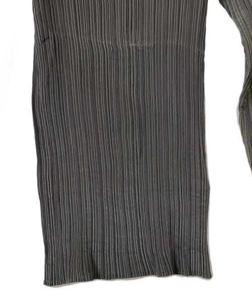 ISSEY MIYAKE（イッセイミヤケ）ISSEY MIYAKE (イッセイミヤケ) プリーツカットソー グレー サイズ:Lの古着・服飾アイテム