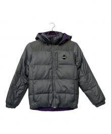 F.C.R.B.（エフシーレアルブリストル）の古着「リバーシブルダウンジャケット」｜グレー×パープル