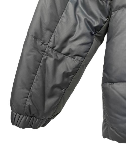 F.C.R.B.（エフシーレアルブリストル）F.C.R.B. (エフシーレアルブリストル) リバーシブルダウンジャケット グレー×パープル サイズ:Mの古着・服飾アイテム