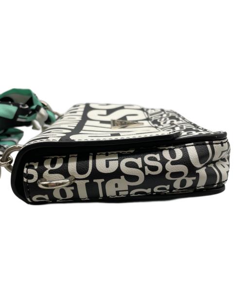 GUESS（ゲス）GUESS (ゲス) ショルダーバッグの古着・服飾アイテム