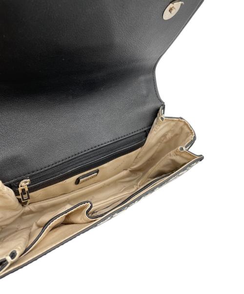 GUESS（ゲス）GUESS (ゲス) ショルダーバッグの古着・服飾アイテム