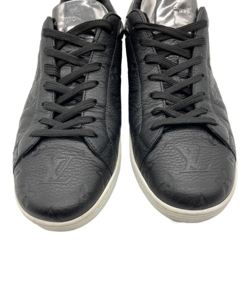 LOUIS VUITTON（ルイ ヴィトン）LOUIS VUITTON (ルイ ヴィトン) スニーカー ブラック×シルバー サイズ:7 1/2の古着・服飾アイテム