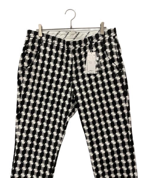 MASTER BUNNY EDITION（マスターバニーエディション）MASTER BUNNY EDITION (マスターバニーエディション) ゴルフウェア(パンツ) ブラック×ホワイト サイズ:7の古着・服飾アイテム