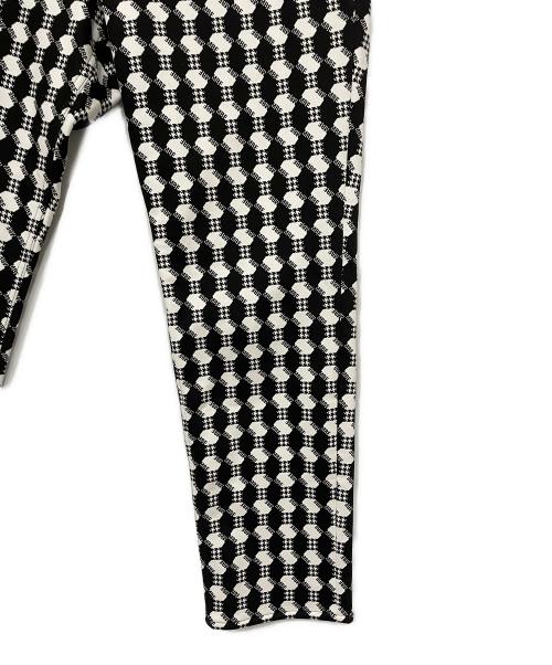 MASTER BUNNY EDITION（マスターバニーエディション）MASTER BUNNY EDITION (マスターバニーエディション) ゴルフウェア(パンツ) ブラック×ホワイト サイズ:7の古着・服飾アイテム