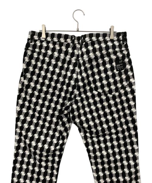 MASTER BUNNY EDITION（マスターバニーエディション）MASTER BUNNY EDITION (マスターバニーエディション) ゴルフウェア(パンツ) ブラック×ホワイト サイズ:7の古着・服飾アイテム