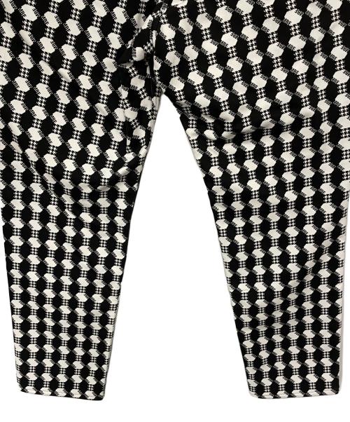 MASTER BUNNY EDITION（マスターバニーエディション）MASTER BUNNY EDITION (マスターバニーエディション) ゴルフウェア(パンツ) ブラック×ホワイト サイズ:7の古着・服飾アイテム