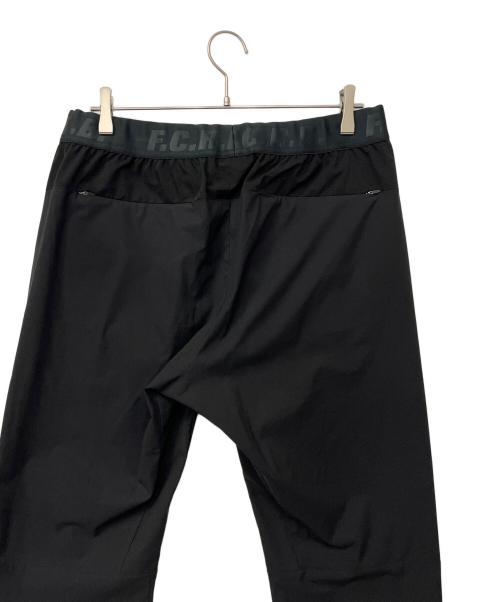 F.C.R.B.（エフシーレアルブリストル）F.C.R.B. (エフシーレアルブリストル) STRETCH LIGHT WEIGHT TAPERED EASY PANTS ブラック サイズ:XLの古着・服飾アイテム
