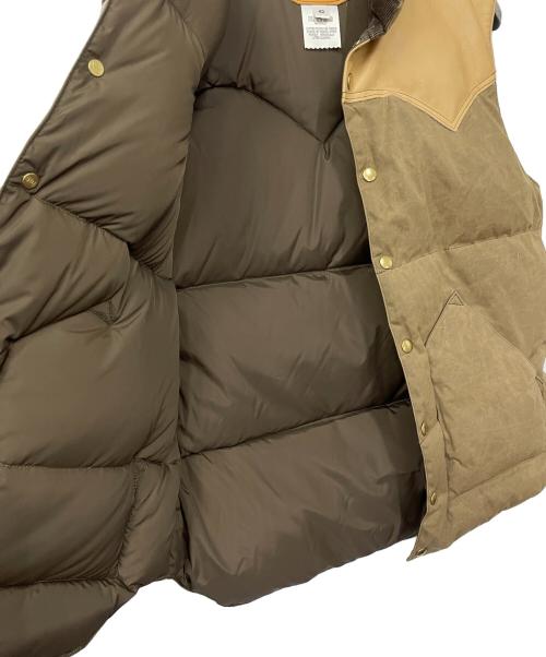 RockyMountainFeatherBed（ロッキーマウンテンフェザーベッド）RockyMountainFeatherBed (ロッキーマウンテンフェザーベッド) ダウンベスト オリーブ サイズ:42の古着・服飾アイテム