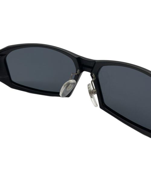 ZEQUE（ゼクー）ZEQUE (ゼクー) サングラス ブラック×レッドの古着・服飾アイテム