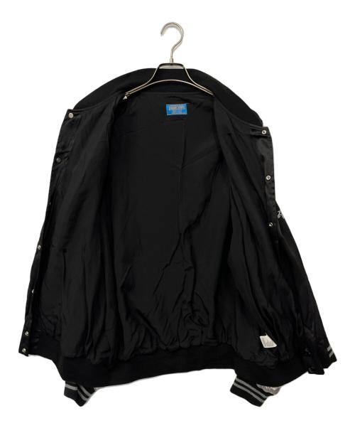 SAINT MICHAEL（セントマイケル）SAINT MICHAEL (セントマイケル) BORN RAISED (ボーンレイズド) スタジャン ブラック×シルバー サイズ:XLの古着・服飾アイテム