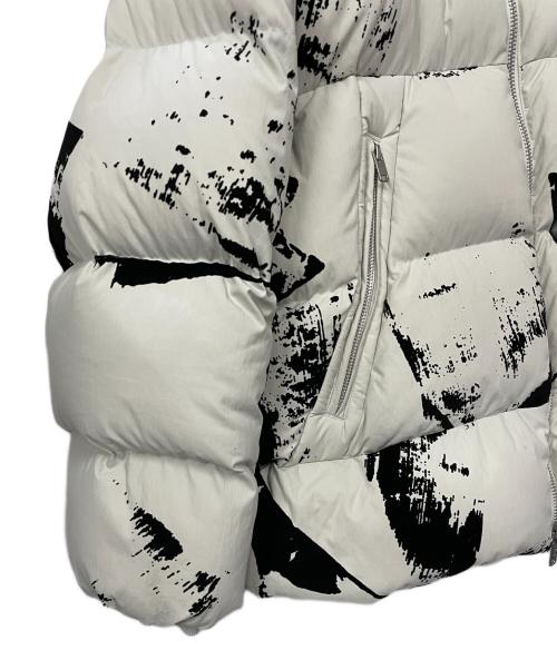 Y-3（ワイスリー）Y-3 (ワイスリー) グラフィック パデッドジャケット ライトグレー サイズ:XSの古着・服飾アイテム