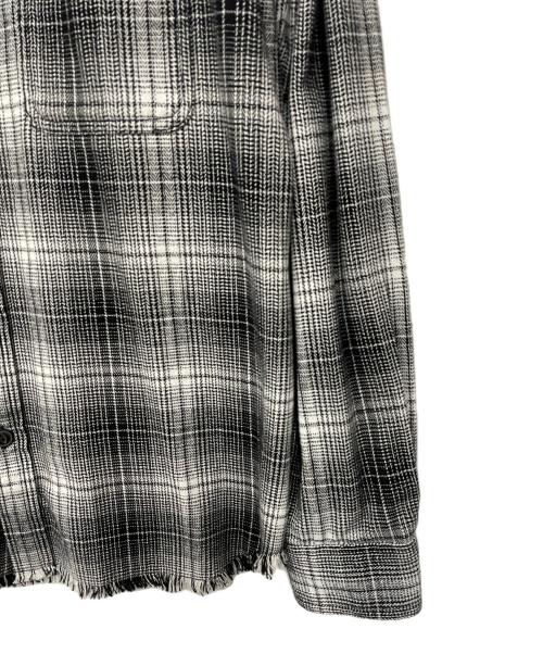 DIESEL（ディーゼル）DIESEL (ディーゼル) バックプリントシャツ ブラック×ホワイト サイズ:不明の古着・服飾アイテム