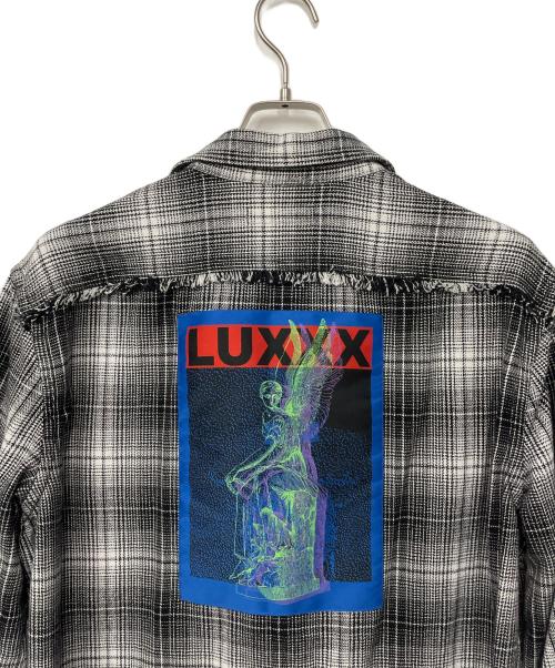 DIESEL（ディーゼル）DIESEL (ディーゼル) バックプリントシャツ ブラック×ホワイト サイズ:不明の古着・服飾アイテム