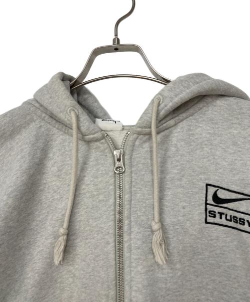 NIKE（ナイキ）NIKE (ナイキ) stussy (ステューシー) ジップパーカー グレー サイズ:Sの古着・服飾アイテム