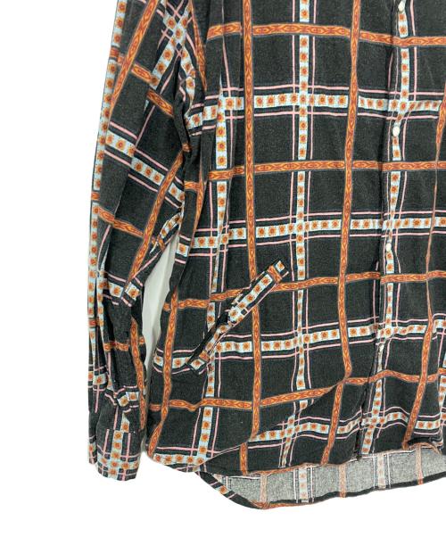 REMI RELIEF（レミレリーフ）REMI RELIEF (レミレリーフ) シャツ ブラック×レッド サイズ:Fの古着・服飾アイテム