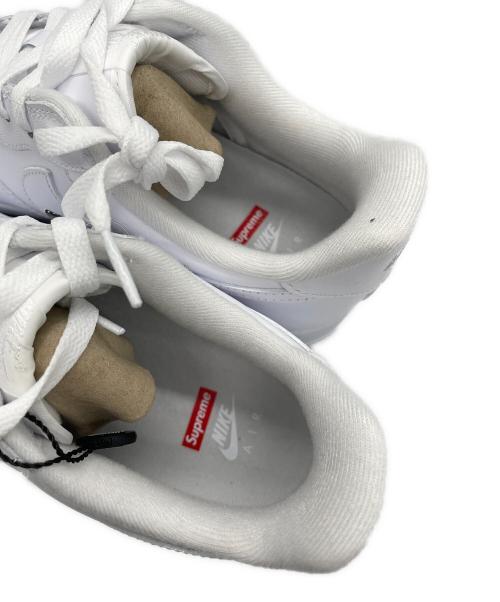 NIKE（ナイキ）NIKE (ナイキ) SUPREME (シュプリーム) スニーカー ホワイト サイズ:27.5の古着・服飾アイテム