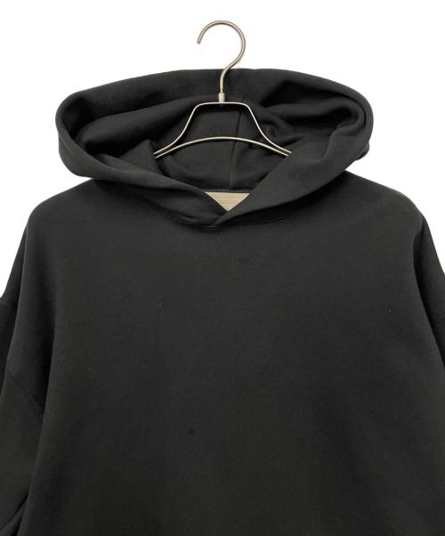 FOG ESSENTIALS（フィアオブゴッド エッセンシャル）FOG ESSENTIALS (フィアオブゴッド エッセンシャル) パーカー ブラック サイズ:Mの古着・服飾アイテム