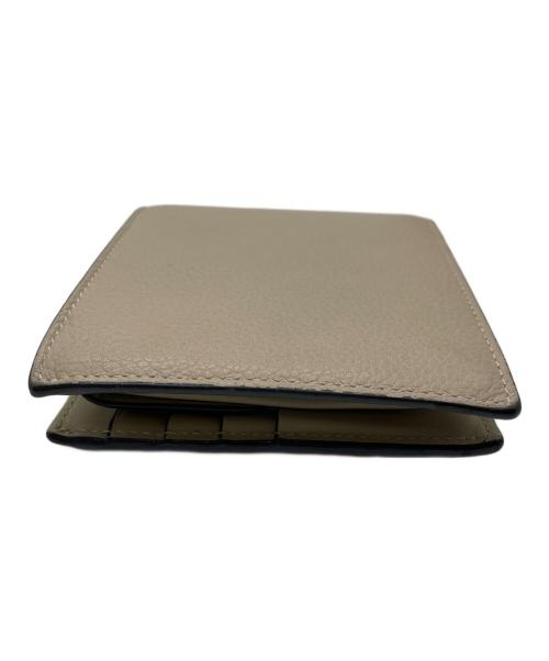 LOEWE（ロエベ）LOEWE (ロエベ) 2つ折り財布 アイボリーの古着・服飾アイテム